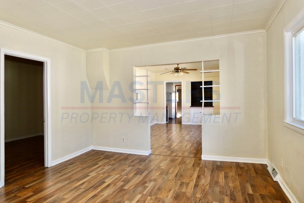 112 Ralph St - Photo 4 of 24