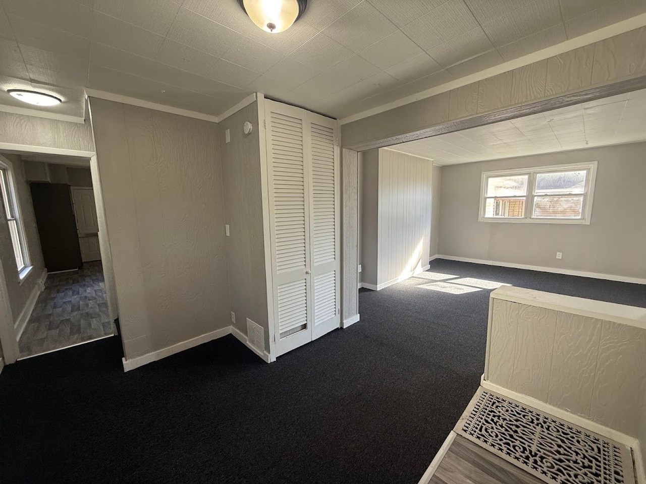 1356 Garfield Ave Sw - Photo 3 of 13