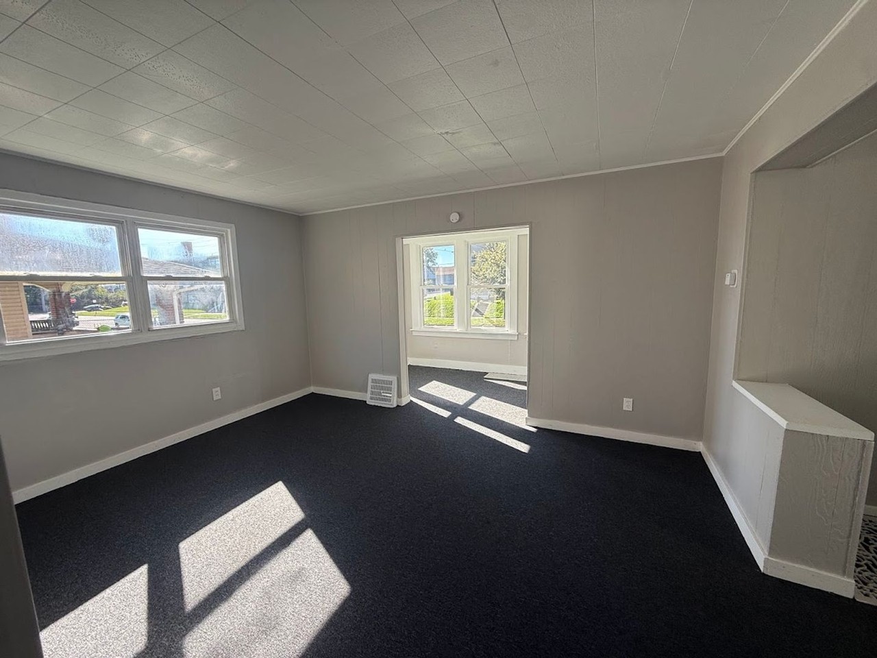 1356 Garfield Ave Sw - Photo 4 of 13