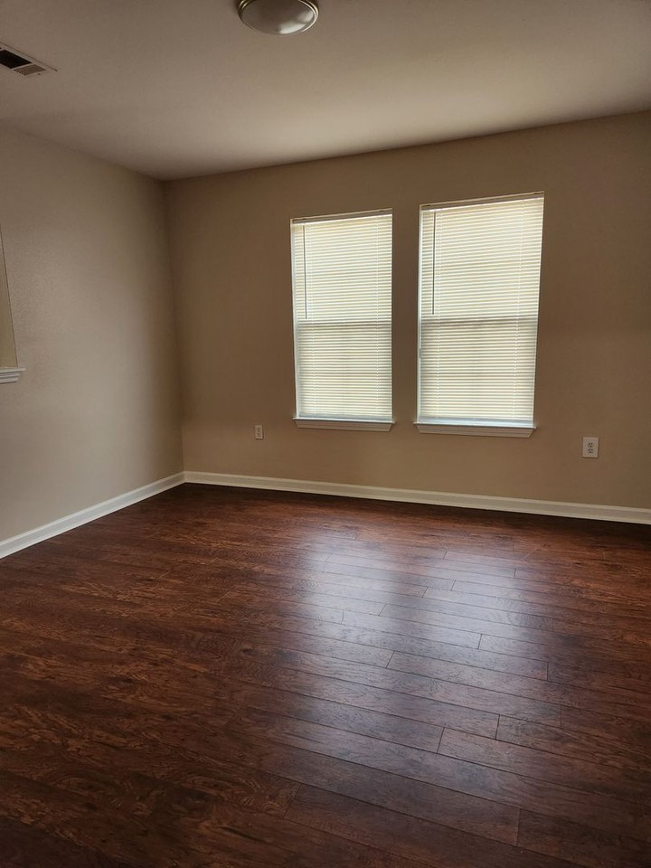 5526 Banyan Trace Dr - Photo 4 of 12