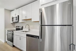 featured image of 1410 Young St Se