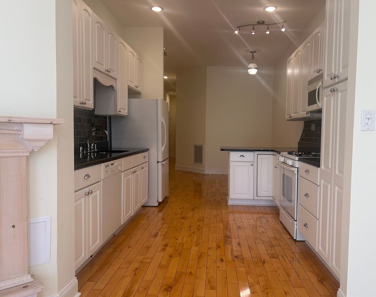 2219 Eutaw Pl - Photo 7 of 30