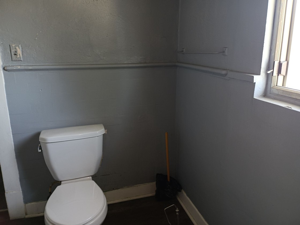 1011 Navarre Ave - Photo 4 of 9