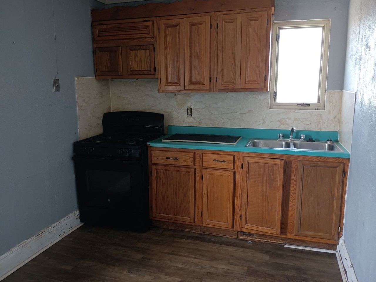 1011 Navarre Ave - Photo 7 of 9