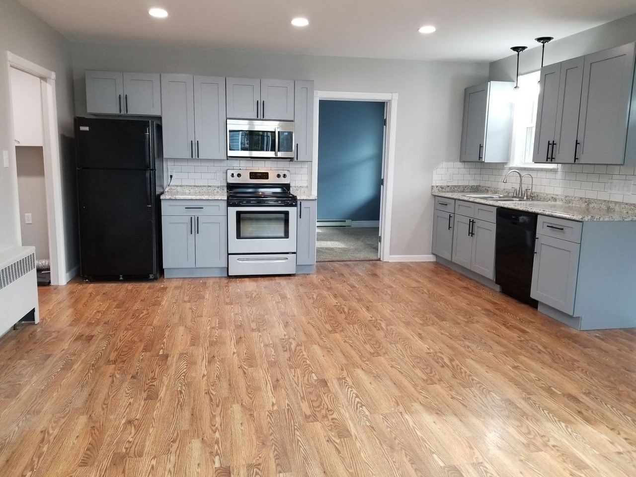5961 Altenwald Rd - Photo 3 of 31