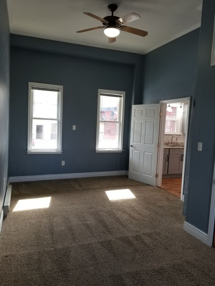 5961 Altenwald Rd - Photo 6 of 31