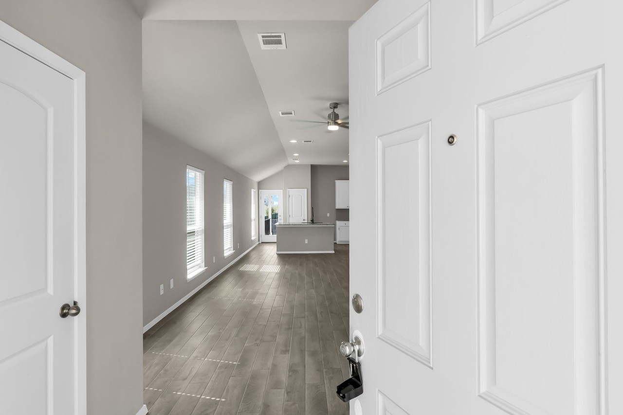 328 Black Opal Dr - Photo 2 of 20