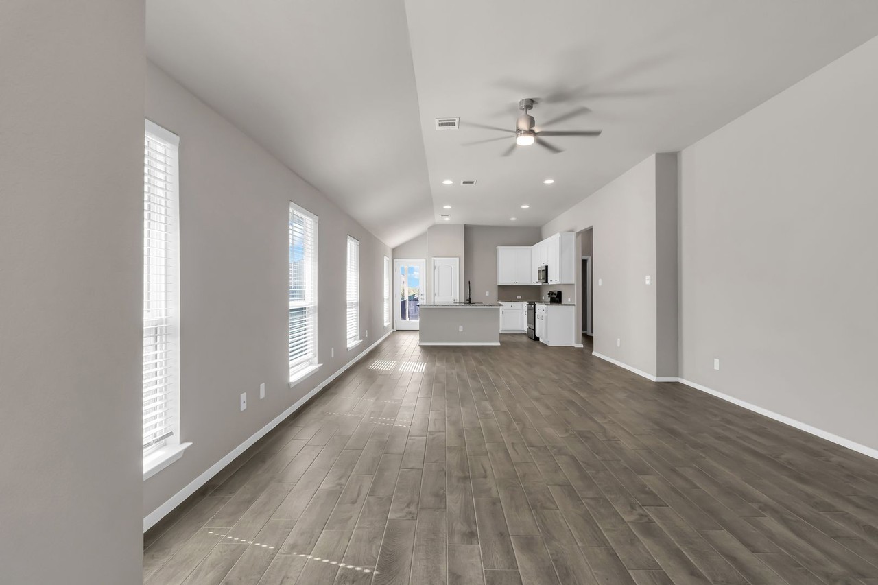 328 Black Opal Dr - Photo 3 of 20