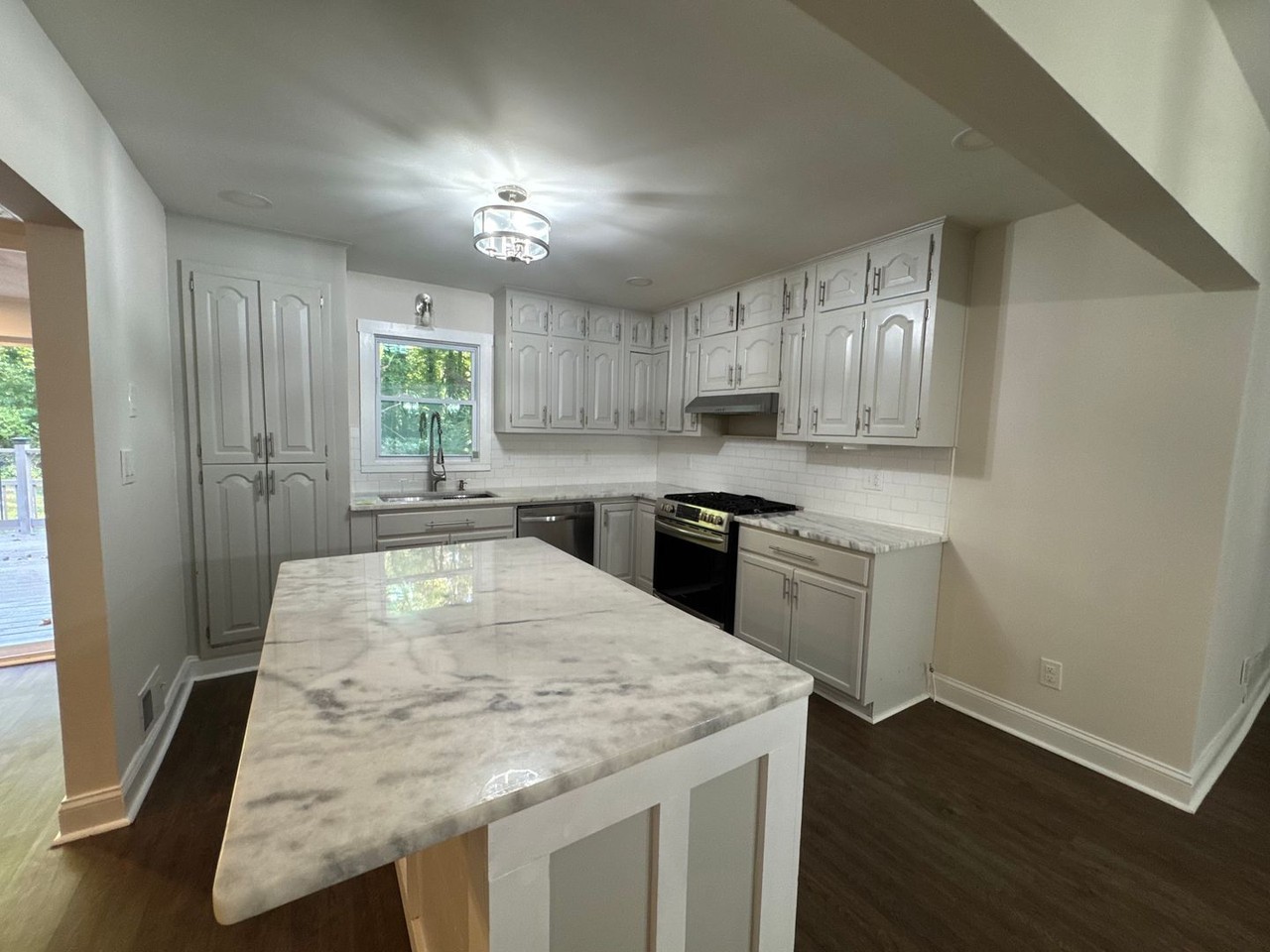 3538 Rogers Dr - Photo 5 of 26
