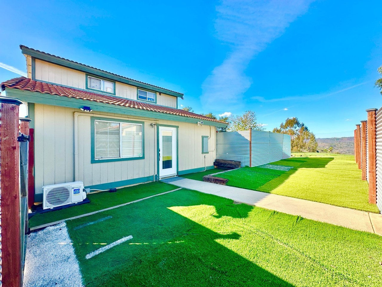 1092 Tanya Ln #A - Photo 4 of 35