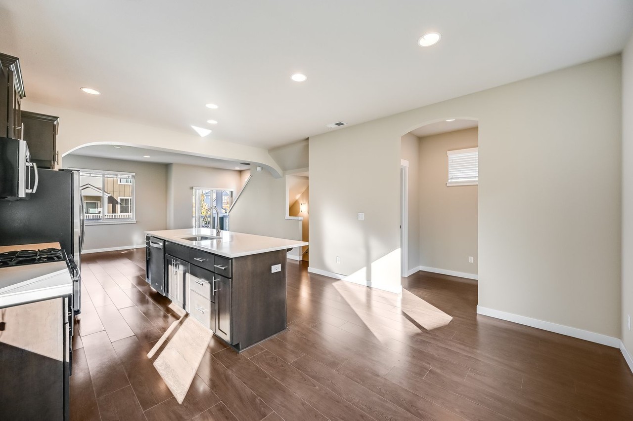 14020 Sw Burlwood Ln - Photo 5 of 12
