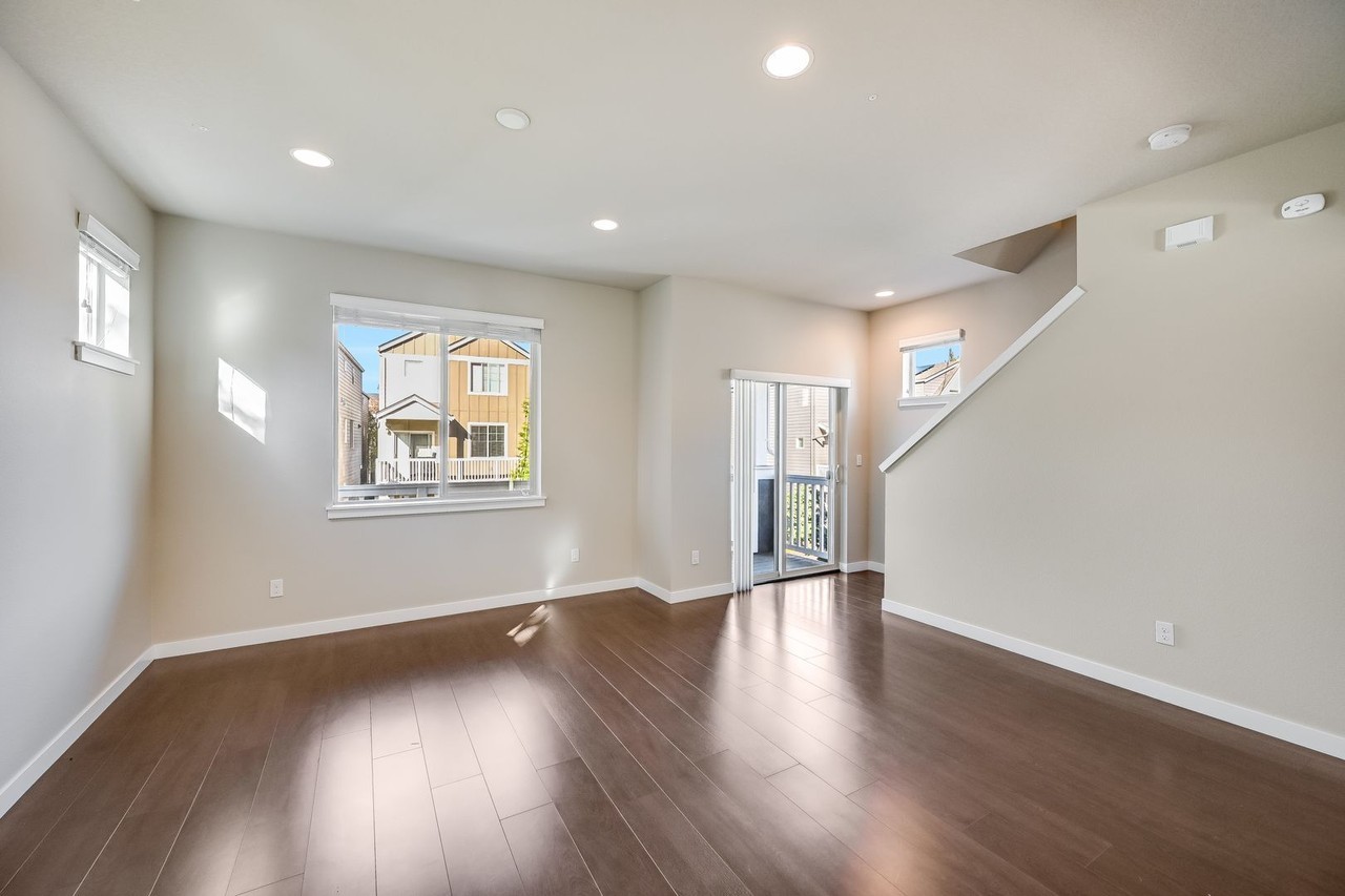14020 Sw Burlwood Ln - Photo 7 of 12