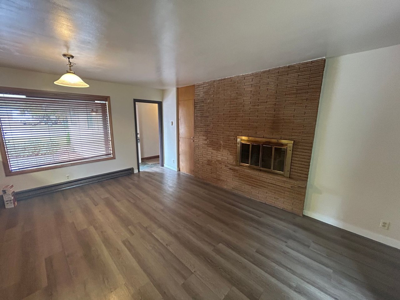 140 Nw Baker Creek Rd - Photo 2 of 13