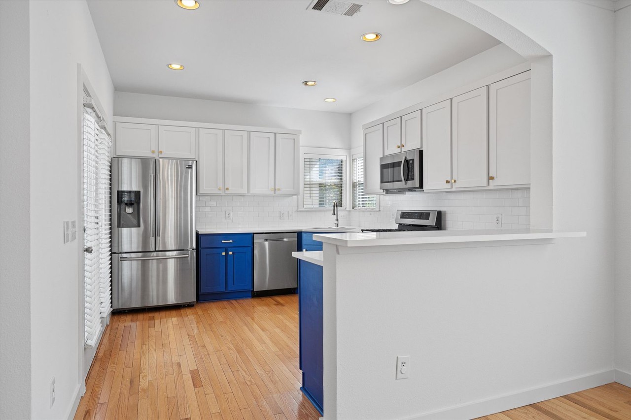 3403 Garden Villa Ln #A - Photo 7 of 34