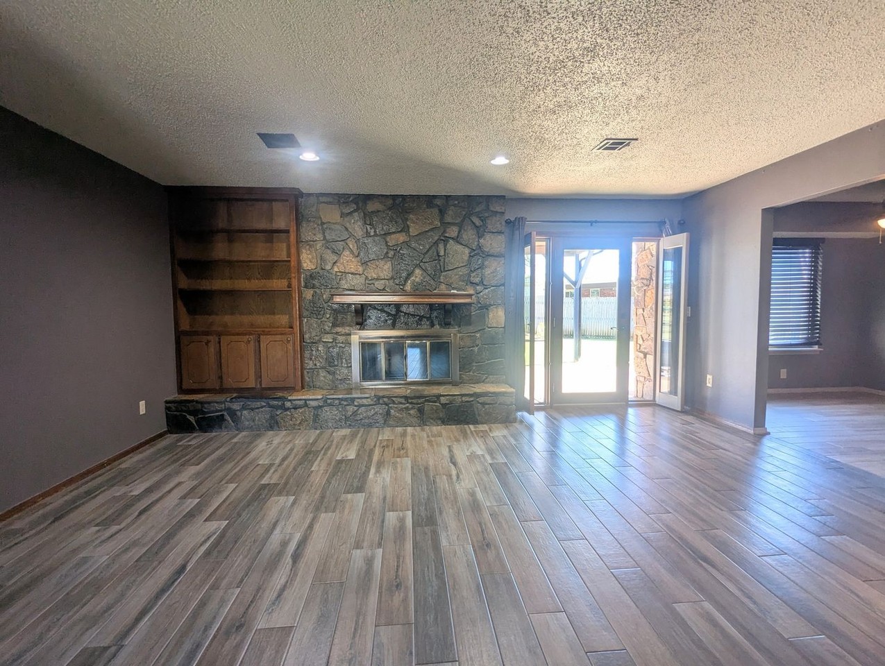 600 Sw 26th St - Photo 5 of 20