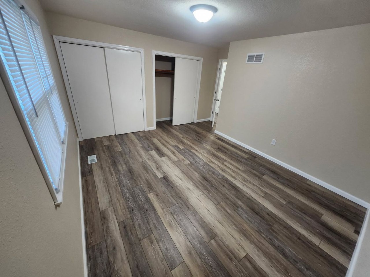 410 Walnut St - Photo 6 of 9