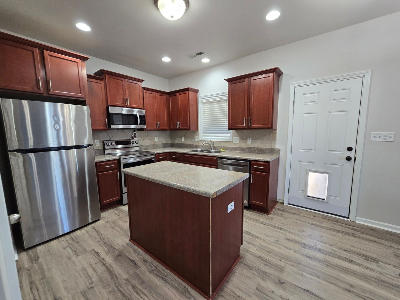 4938 Lion Heart Ln - Photo 3 of 42