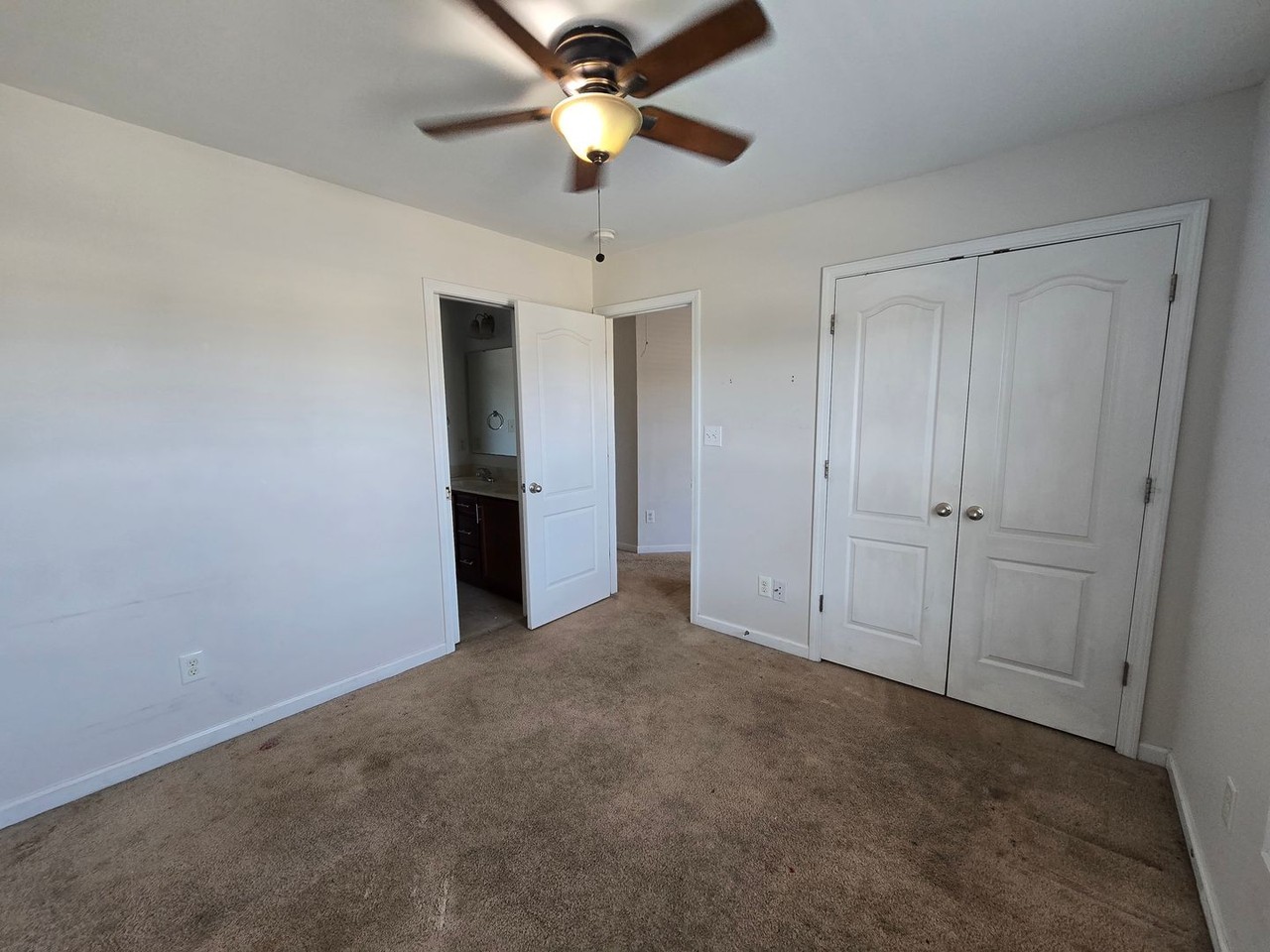 4938 Lion Heart Ln - Photo 7 of 42