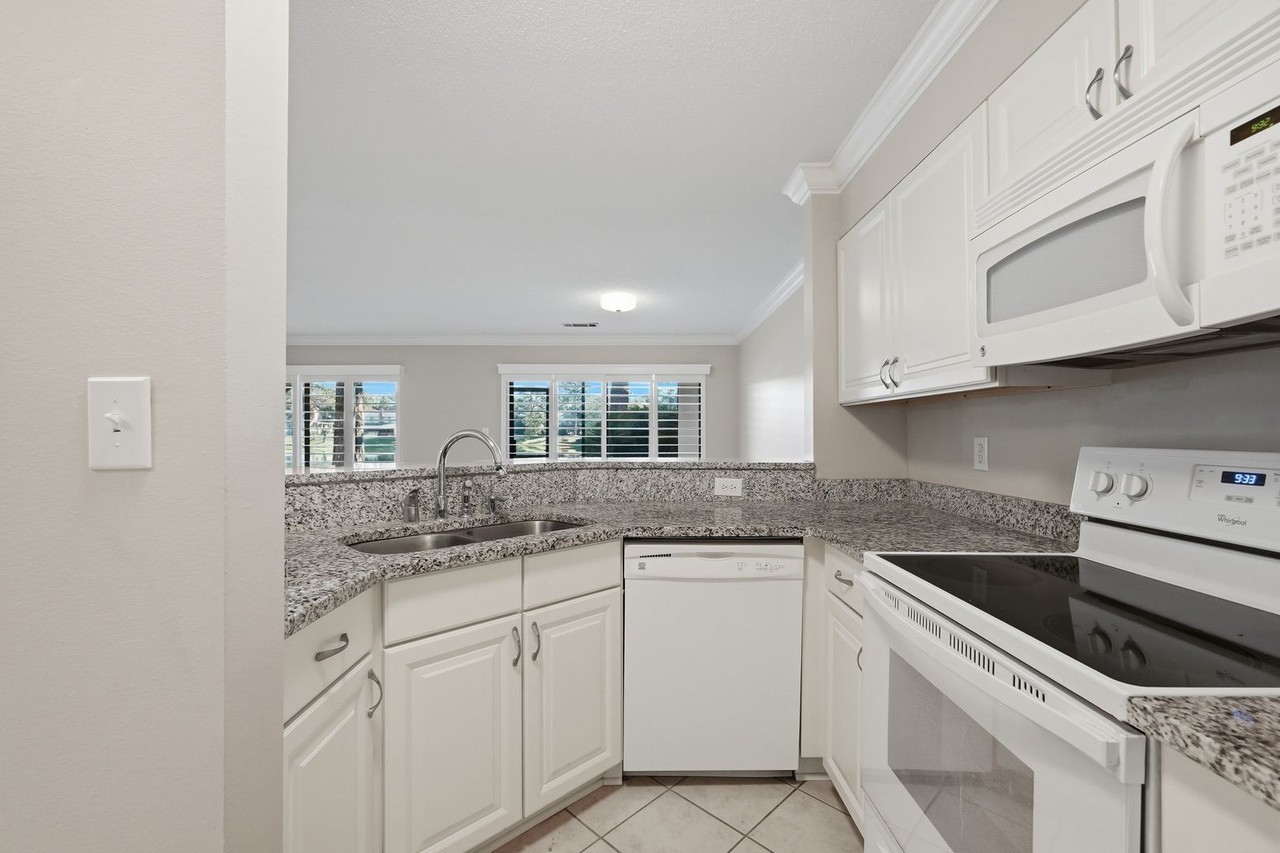 303 Southlake Ct - Photo 6 of 36