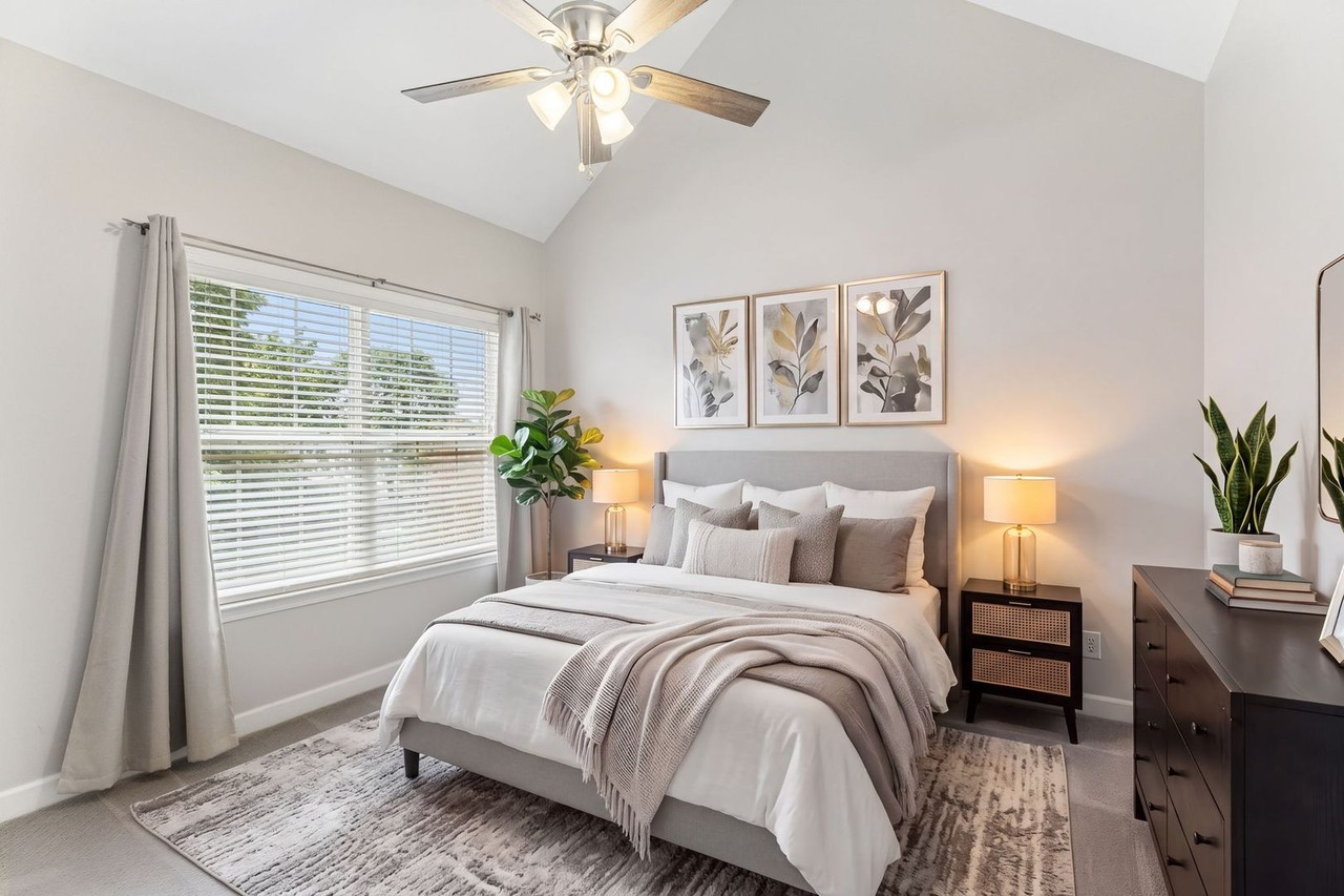 2271 Dewey Dr #J4 - Photo 5 of 27
