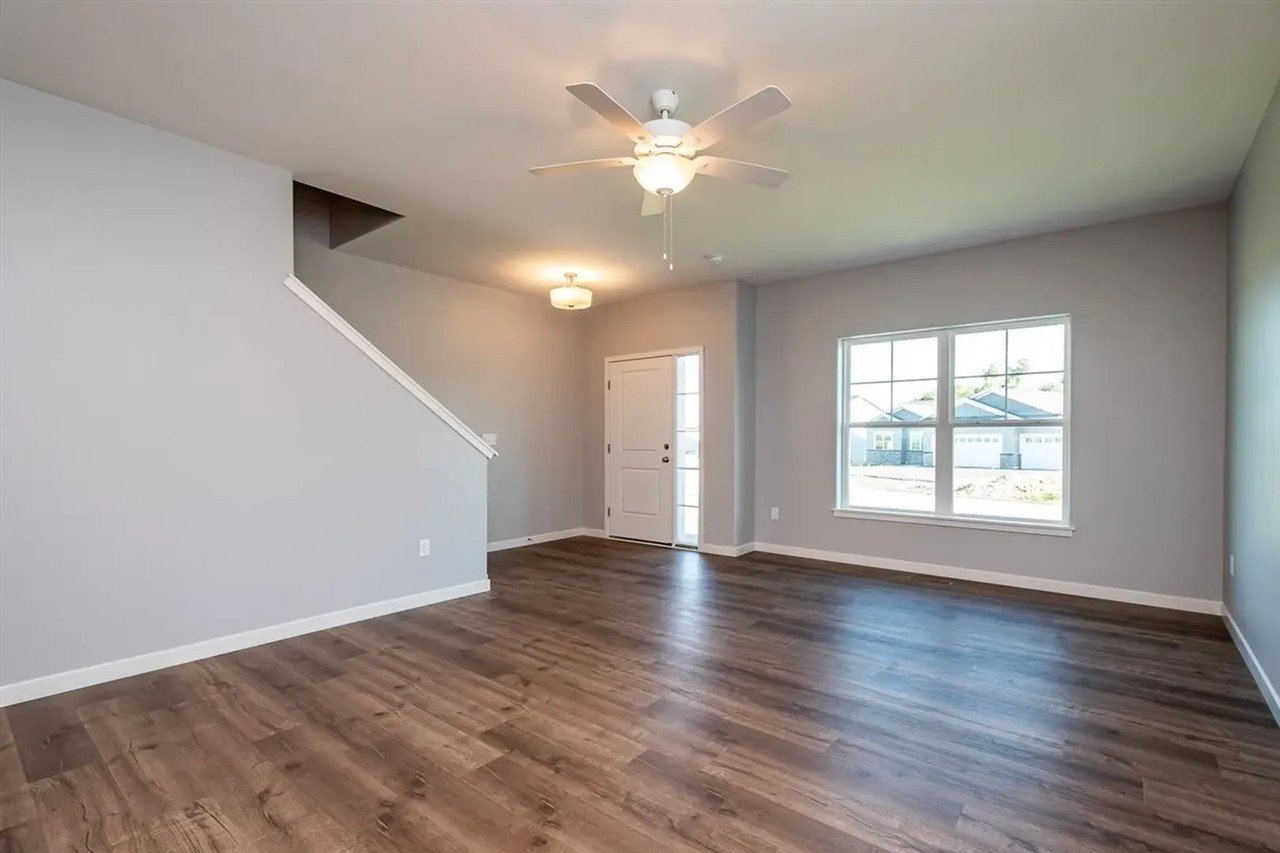 605 Catherine Dr - Photo 4 of 21