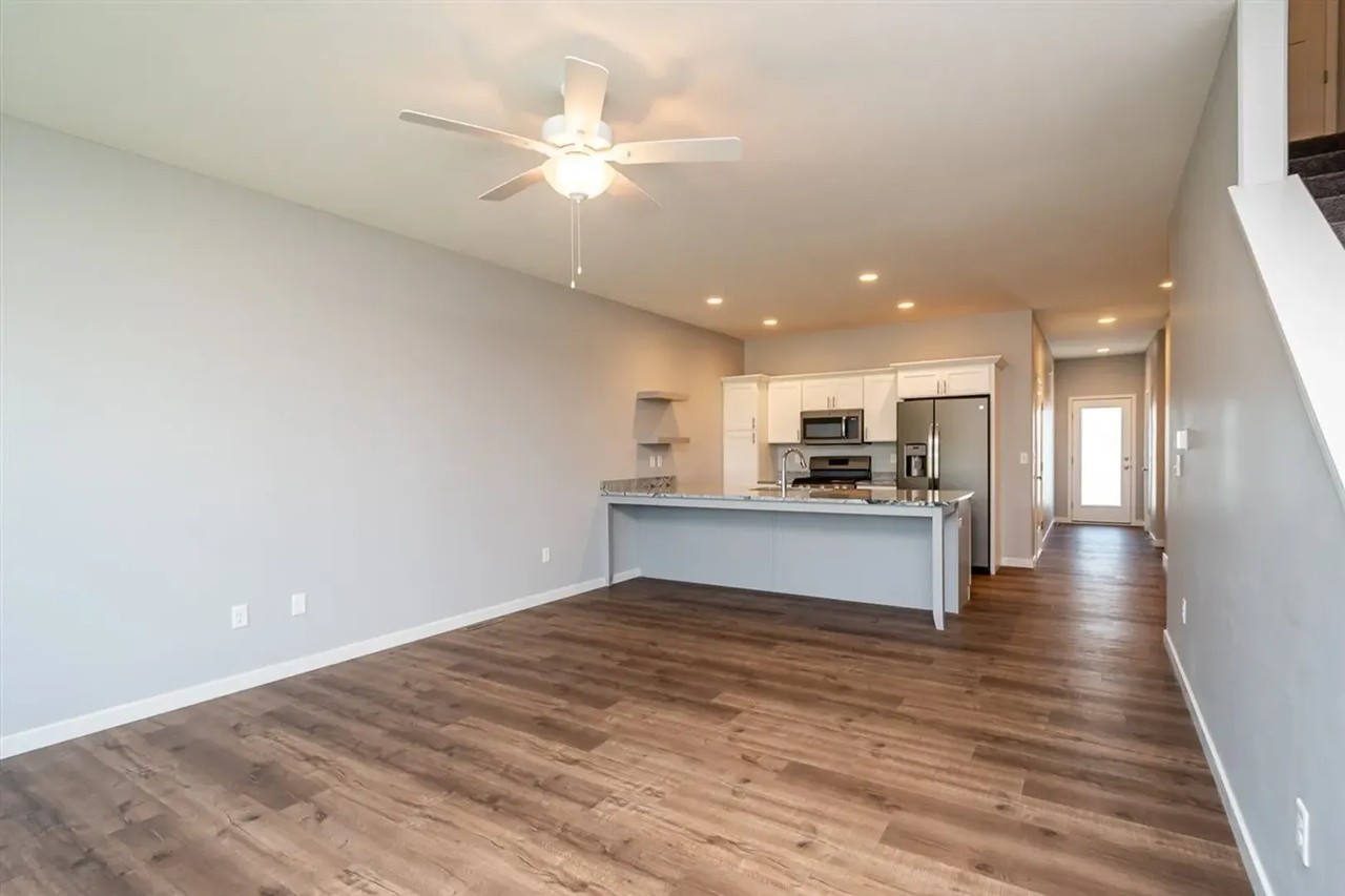 605 Catherine Dr - Photo 5 of 21