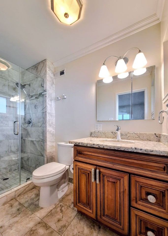 2378 Fosgate Ave - Photo 5 of 42