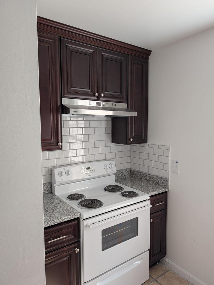 321 Advocate Ct #B - Photo 3 of 21
