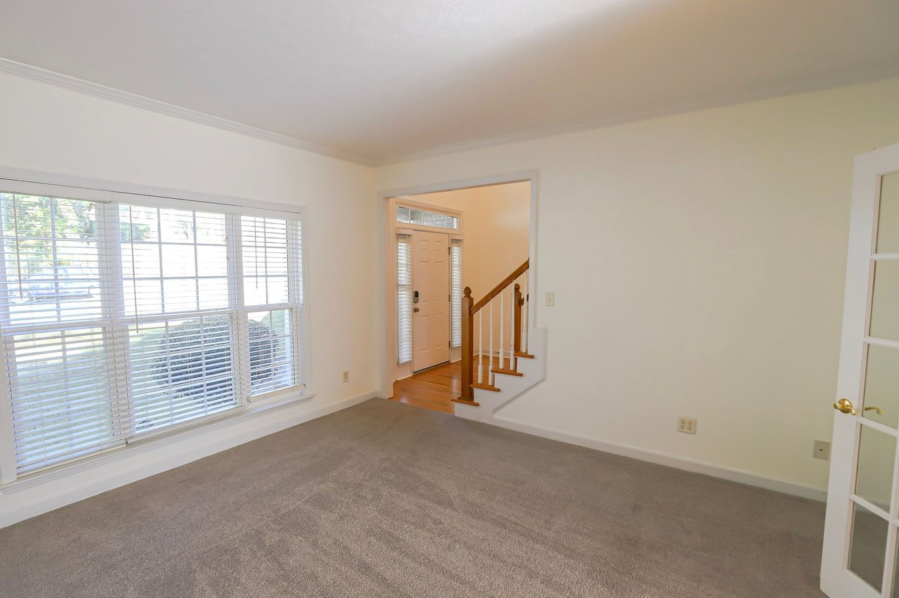 501 Northlands Ln - Photo 7 of 39