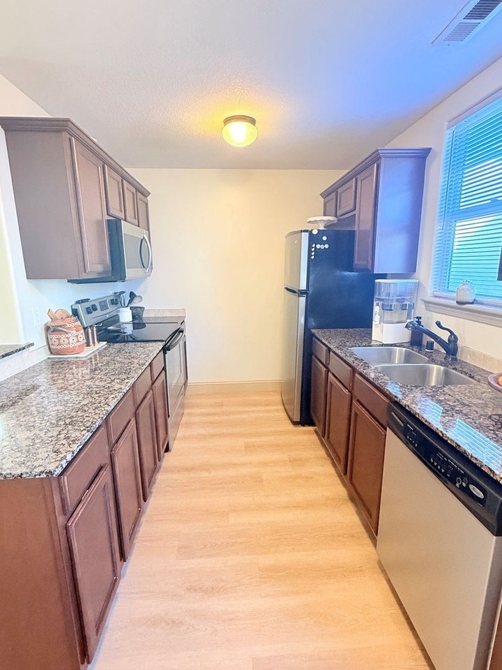 2640 Valentine Ln - Photo 6 of 15