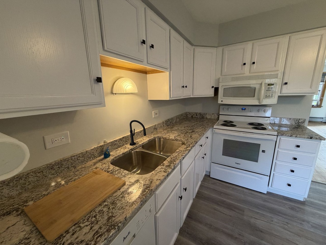 2000 Parkside Dr - Photo 2 of 15