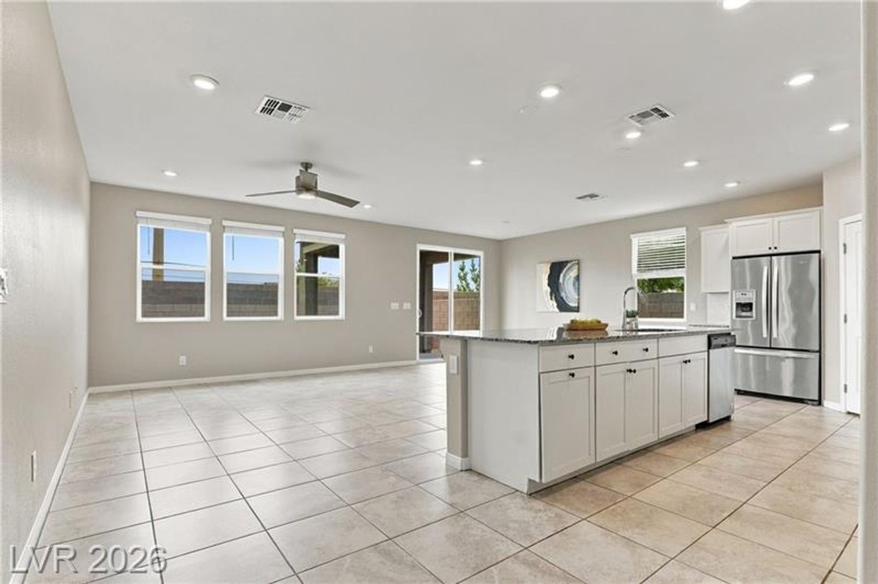 8725 Beverly Grove Ct - Photo 6 of 44