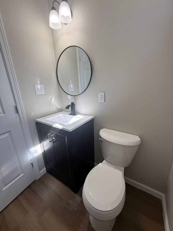 3215 Central Ave #B - Photo 3 of 4