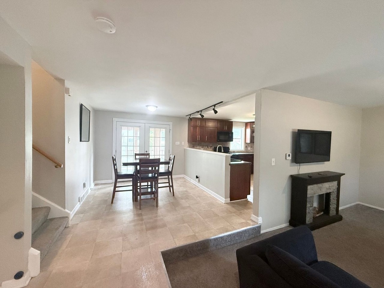 1543 Lehigh Station Rd - Photo 6 of 50
