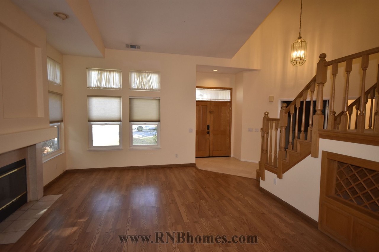 2255 Eagle Dr - Photo 2 of 17