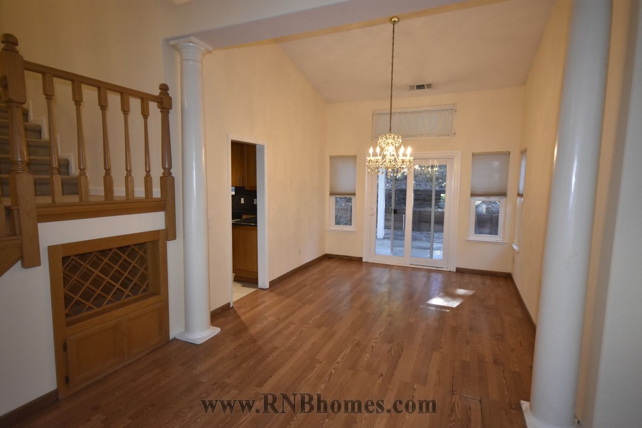 2255 Eagle Dr - Photo 3 of 17