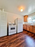 featured image of 951 S 3rd St #5