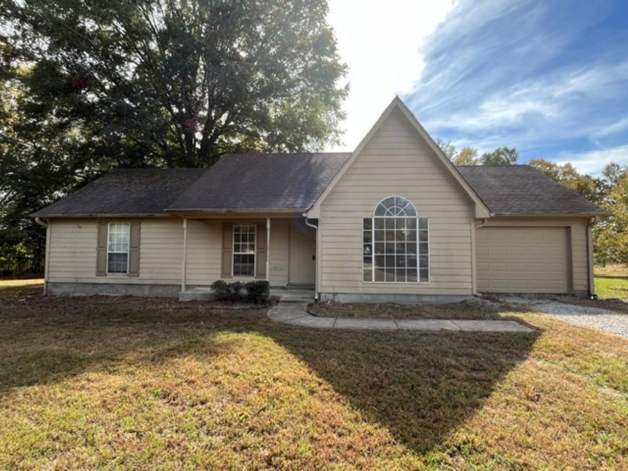 242 Forest Hill Rd - Photo 2 of 11
