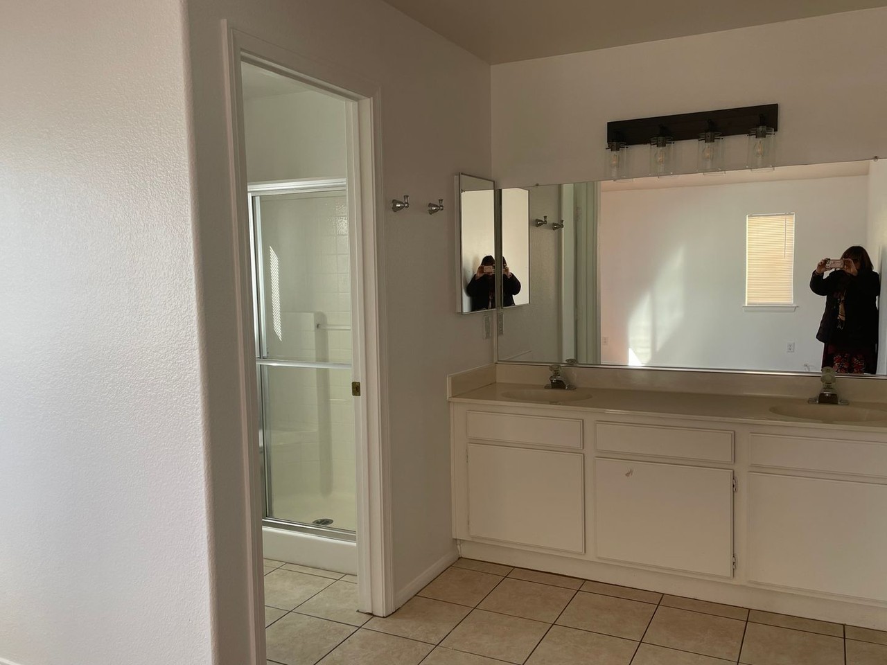 13525 Lakeside Dr - Photo 6 of 15