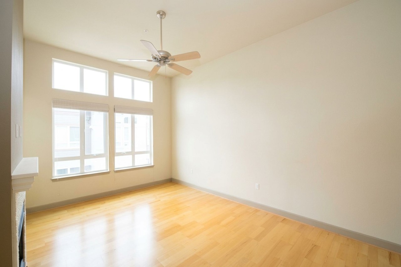 1880 25th Ave Ne #404 - Photo 7 of 19