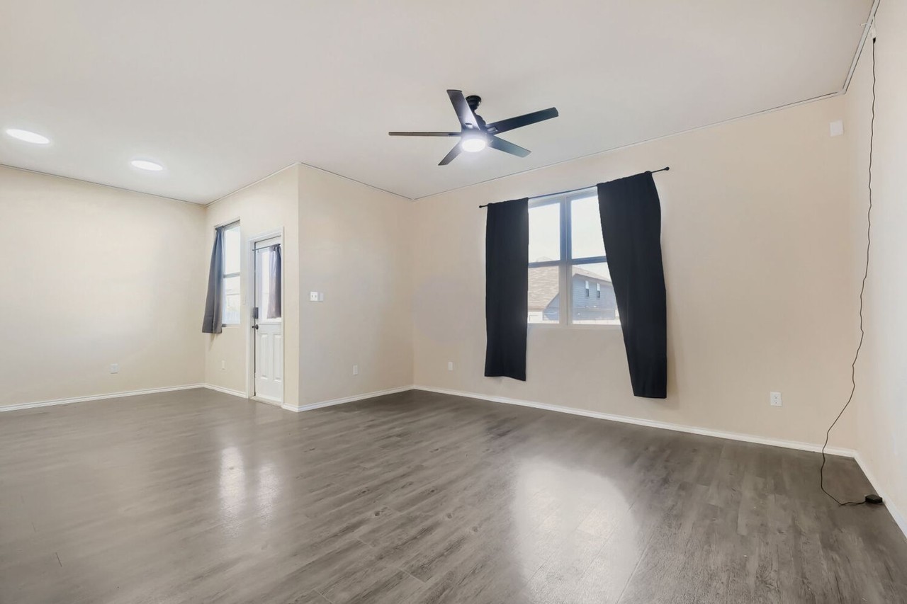 9403 Somers Bnd - Photo 6 of 20