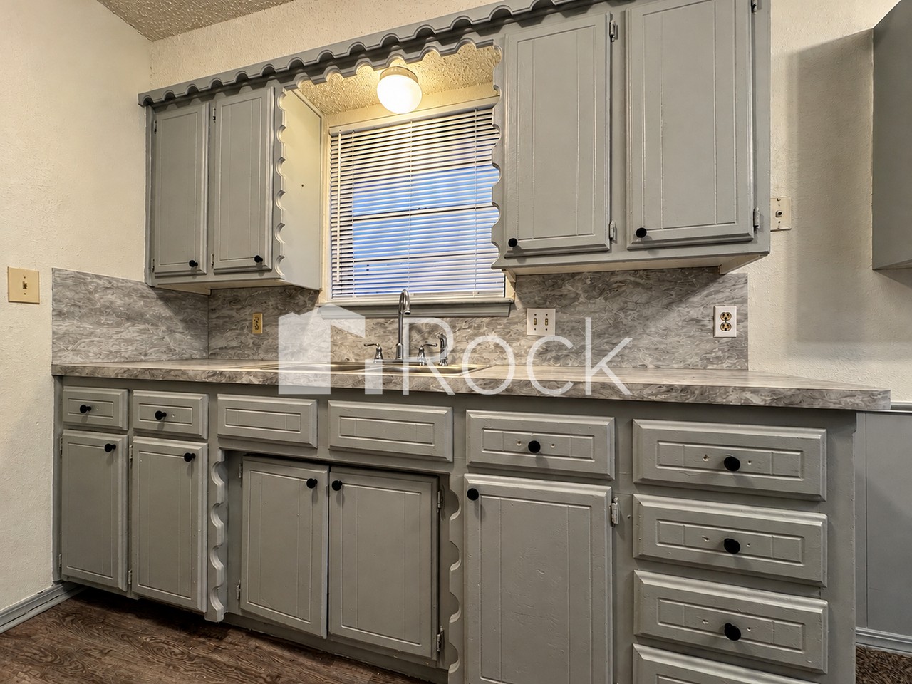 609 Nw 17th St - Photo 2 of 16
