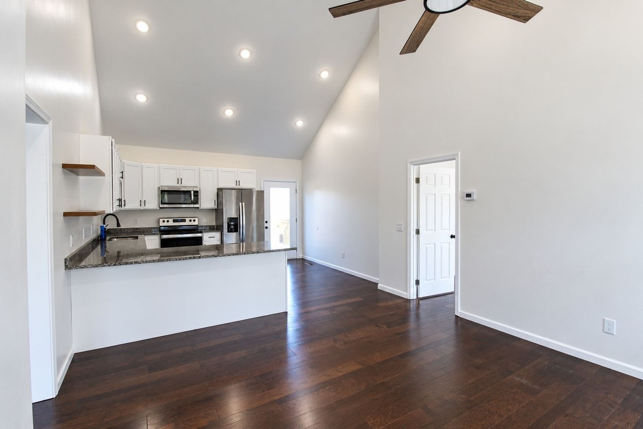 119 Del Toro Dr - Photo 4 of 19