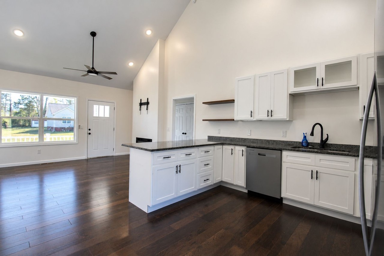 119 Del Toro Dr - Photo 5 of 19