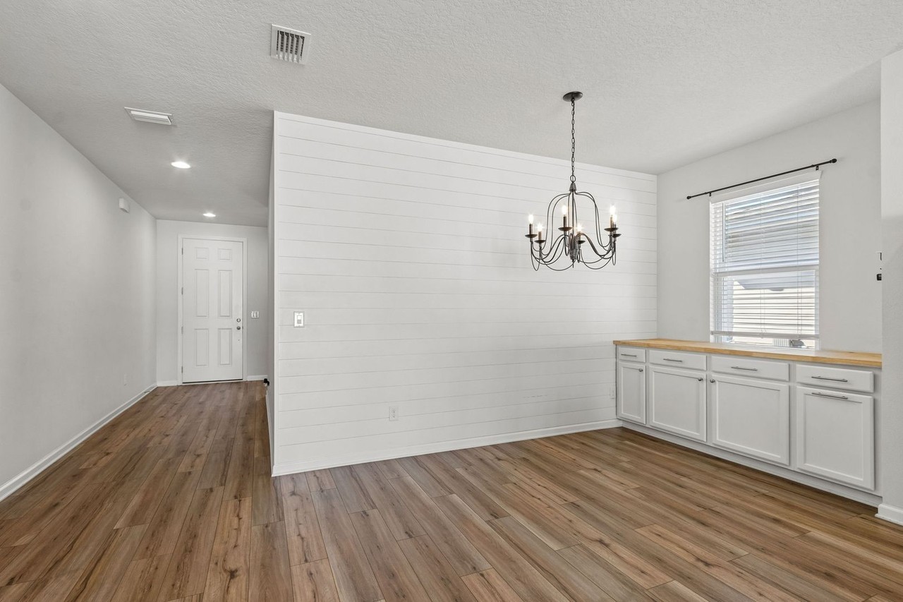 95499 Hanover Ct - Photo 6 of 25