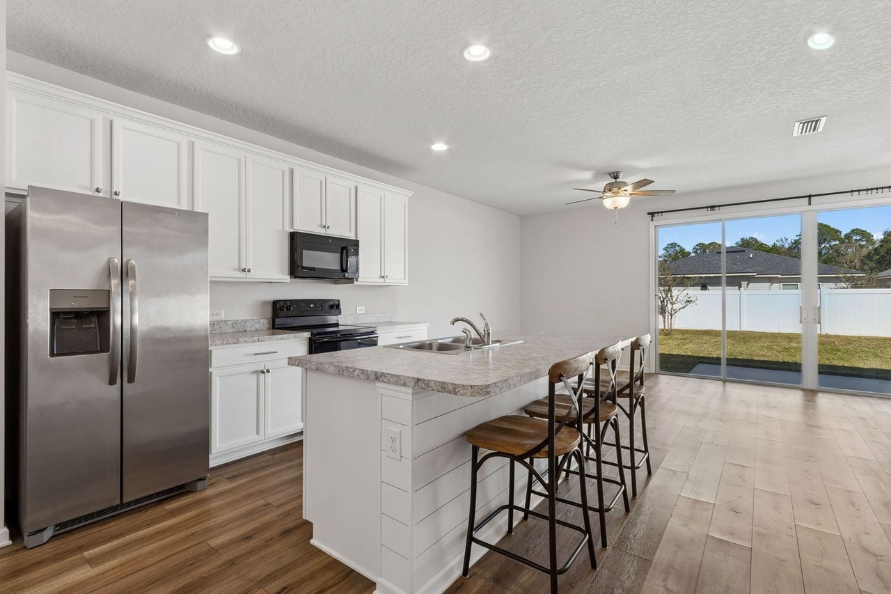 95499 Hanover Ct - Photo 7 of 25