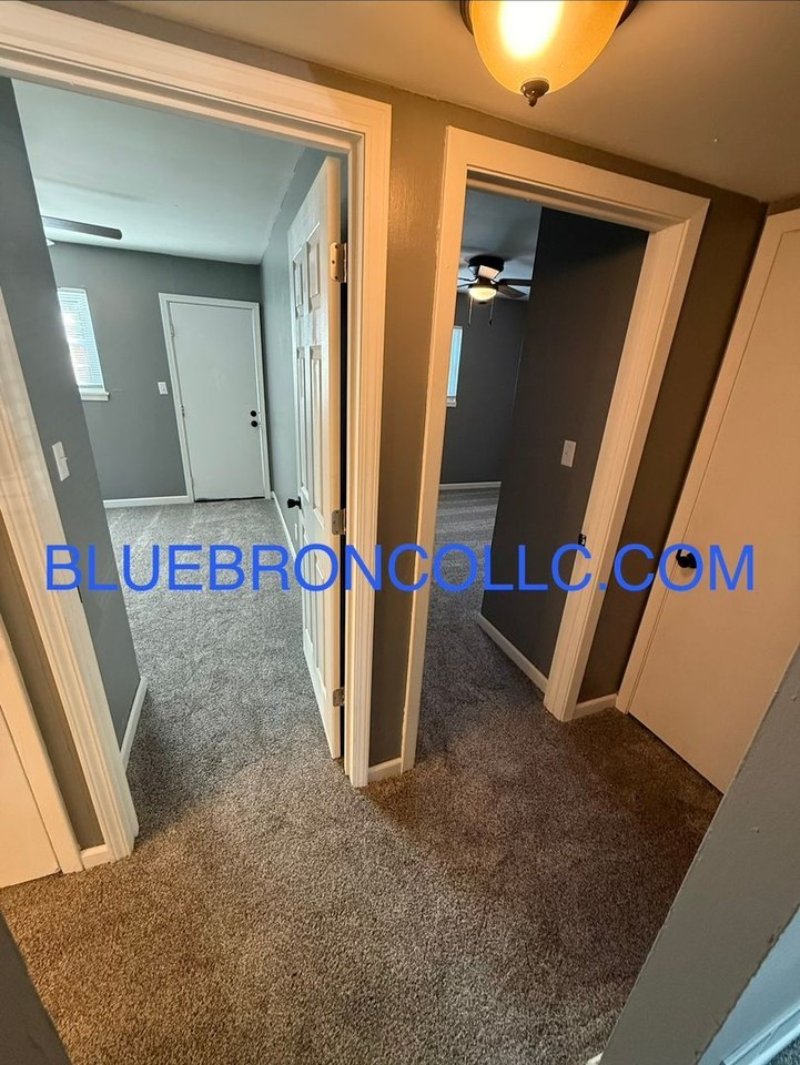 6207 E 152nd St - Photo 4 of 8