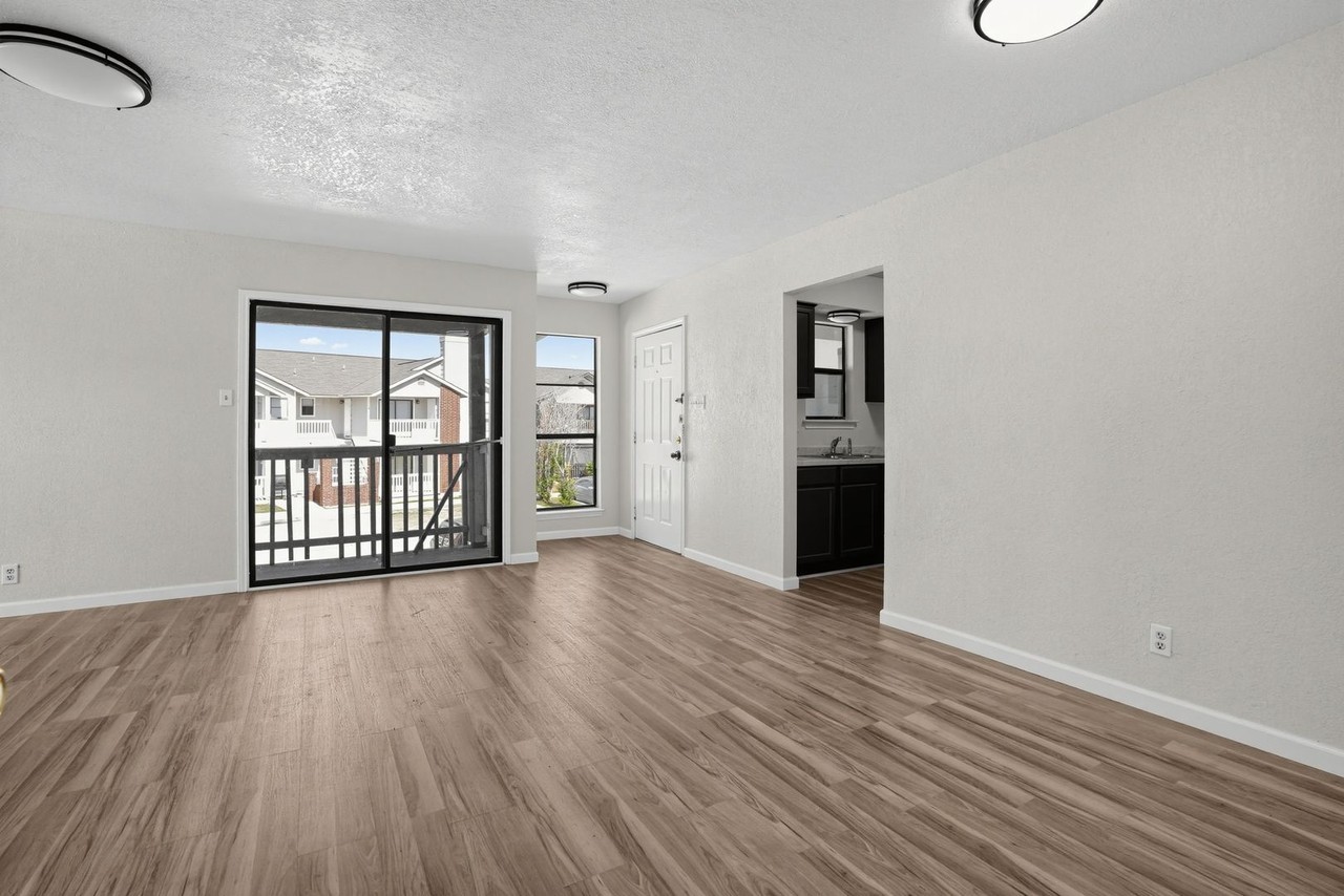 814 Station St #4 - Photo 4 of 18