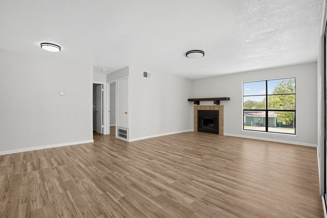 814 Station St #4 - Photo 5 of 18