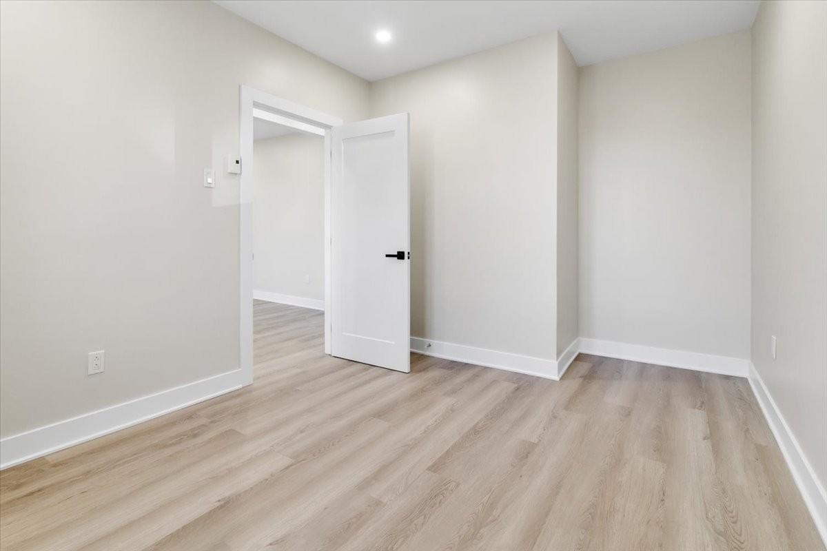 632 10e Avenue - Photo 6 of 14